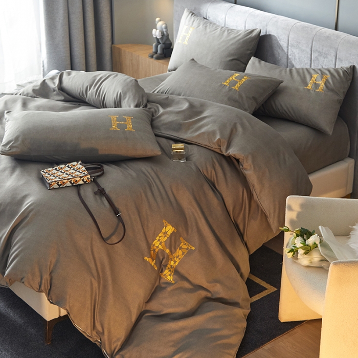 91家纺网 家纺一手货源 找家纺 凡客2021秋冬新款雅棉刺绣四件套-索菲亚 索菲亚-灰