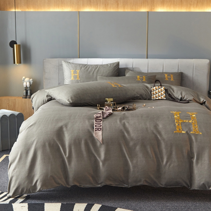 91家纺网 家纺一手货源 找家纺 凡客2021秋冬新款雅棉刺绣四件套-索菲亚 索菲亚-灰