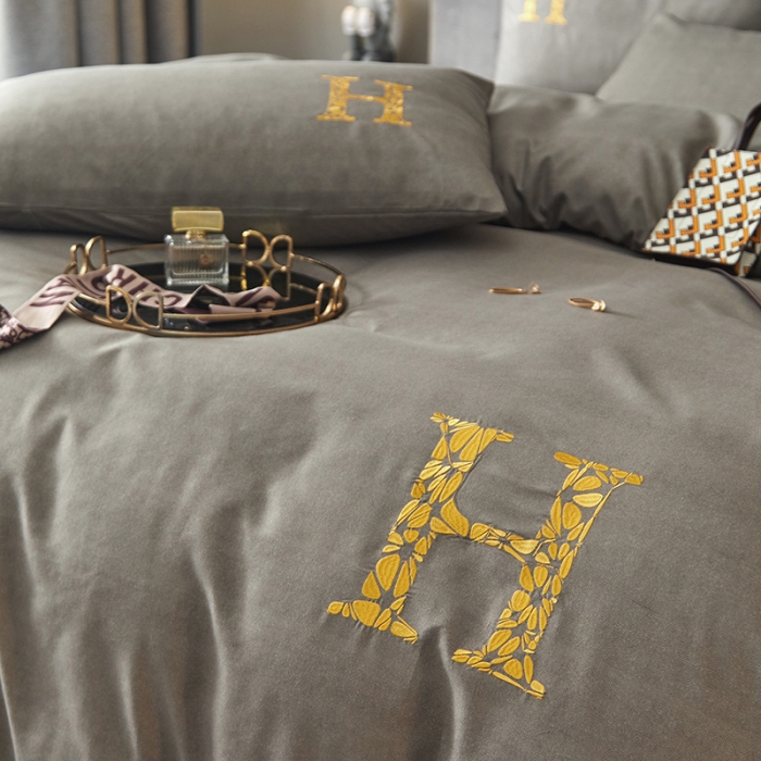 91家纺网 家纺一手货源 找家纺 凡客2021秋冬新款雅棉刺绣四件套-索菲亚 索菲亚-灰