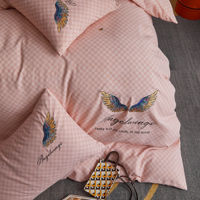 91家纺网 家纺一手货源 找家纺 凡客 2021秋冬新款天使之翼埃类棉刺绣磨毛四件套 天使之翼-粉玉