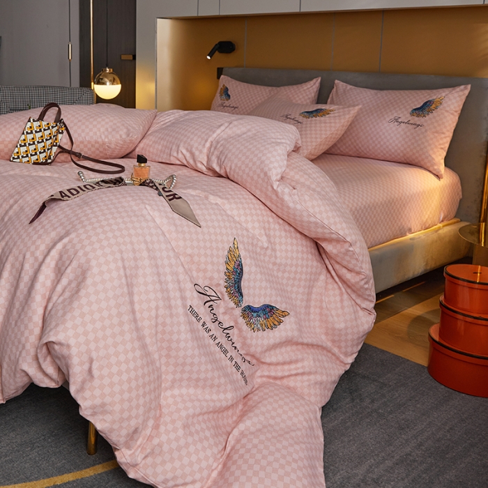 91家纺网 家纺一手货源 找家纺 凡客 2021秋冬新款天使之翼埃类棉刺绣磨毛四件套 天使之翼-粉玉