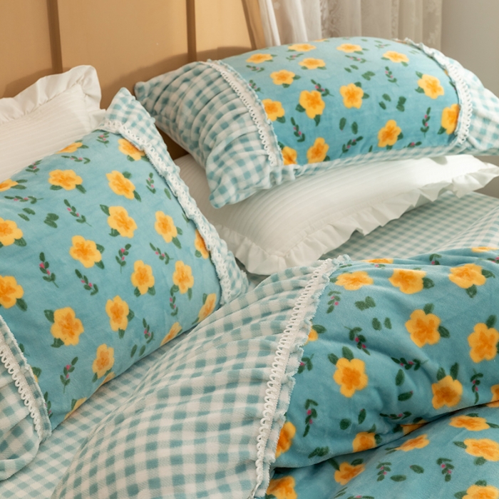 91家纺网 家纺一手货源 找家纺 金爱家  2021新款直播热卖牛奶绒220g泡泡袖四件套 韵彩蓝绿