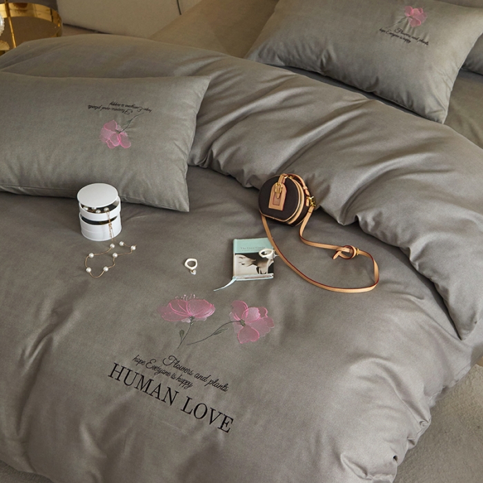 91家纺网 家纺一手货源 找家纺 凡客 2021秋冬新款雅棉刺绣四件套-花颜 花颜-灰