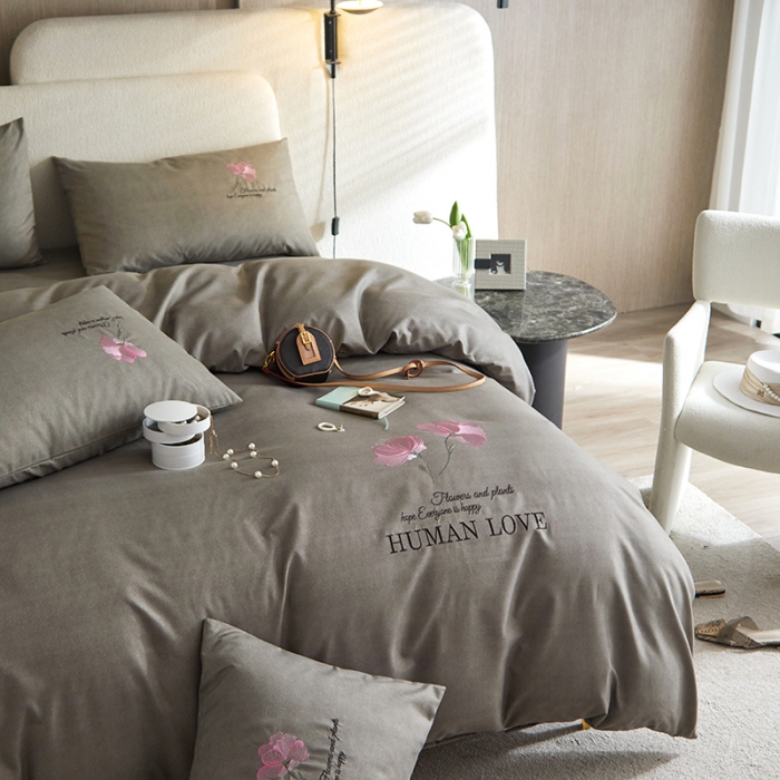 91家纺网 家纺一手货源 找家纺 凡客 2021秋冬新款雅棉刺绣四件套-花颜 花颜-灰