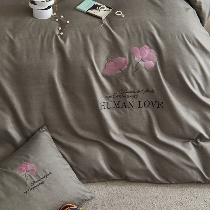 91家纺网 家纺一手货源 找家纺 凡客 2021秋冬新款雅棉刺绣四件套-花颜 花颜-灰