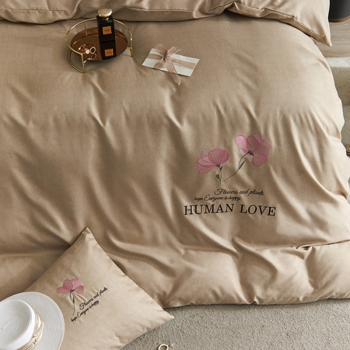 91家纺网 家纺一手货源 找家纺 凡客 2021秋冬新款雅棉刺绣四件套-花颜 花颜-浅驼