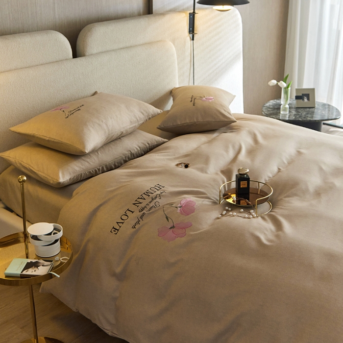 91家纺网 家纺一手货源 找家纺 凡客 2021秋冬新款雅棉刺绣四件套-花颜 花颜-浅驼