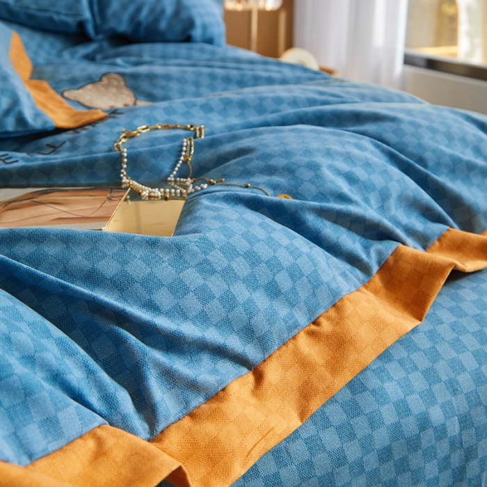 91家纺网 家纺一手货源 找家纺 凡客 2021秋冬新款埃类棉刺绣磨毛四件套-熊 轻奢熊-宾利蓝