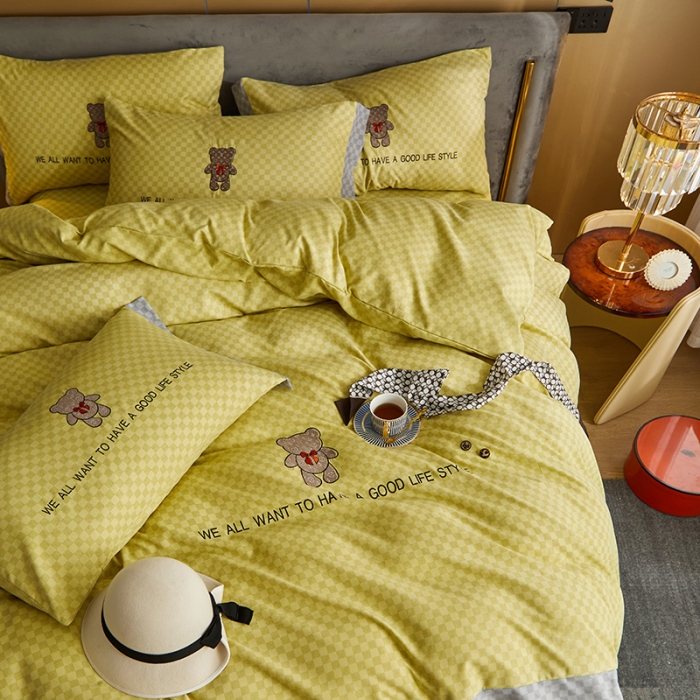 91家纺网 家纺一手货源 找家纺 凡客 2021秋冬新款埃类棉刺绣磨毛四件套-熊 轻奢熊-蜂蜜黄