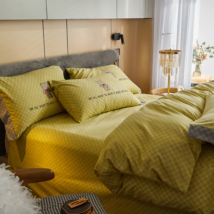 91家纺网 家纺一手货源 找家纺 凡客 2021秋冬新款埃类棉刺绣磨毛四件套-熊 轻奢熊-蜂蜜黄