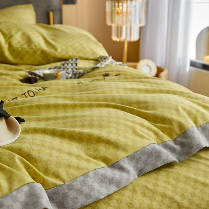 91家纺网 家纺一手货源 找家纺 凡客 2021秋冬新款埃类棉刺绣磨毛四件套-熊 轻奢熊-蜂蜜黄