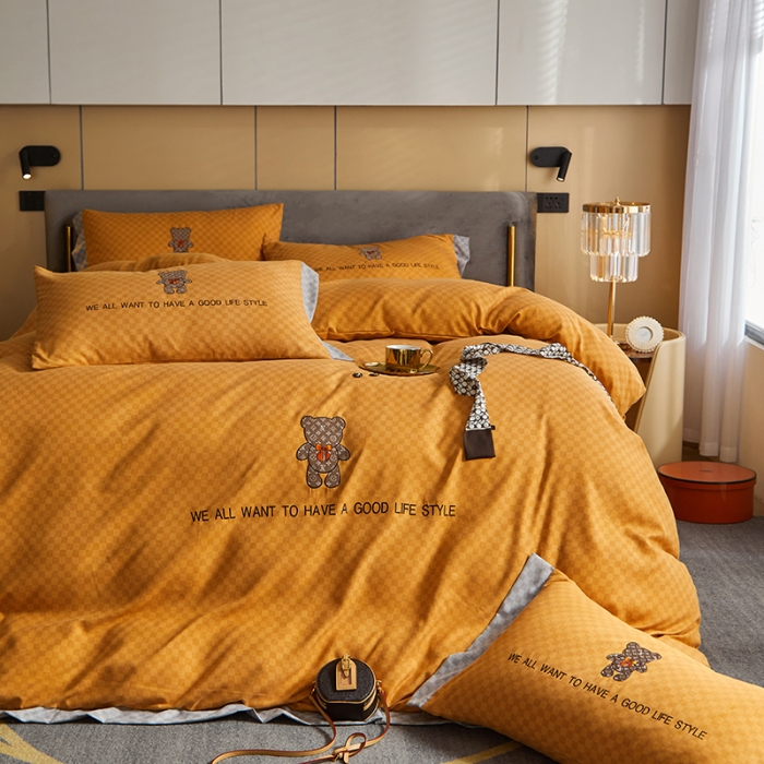 91家纺网 家纺一手货源 找家纺 凡客 2021秋冬新款埃类棉刺绣磨毛四件套-熊 轻奢熊-落日橙