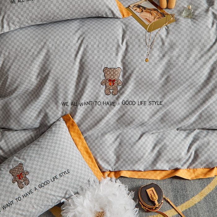 91家纺网 家纺一手货源 找家纺 凡客 2021秋冬新款埃类棉刺绣磨毛四件套-熊 轻奢熊-绅士灰