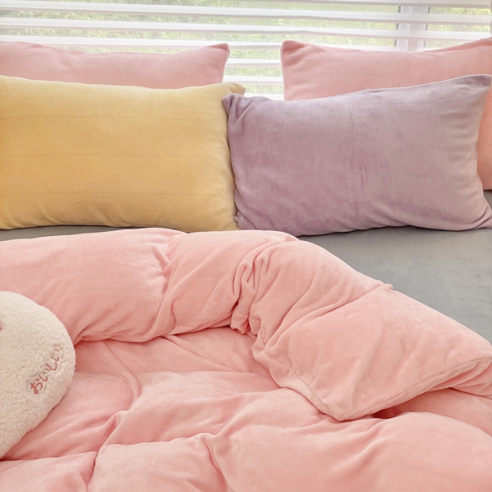 91家纺网 家纺一手货源 找家纺 （总）慕尚 2022新款纯色搭色奶油席牛奶绒四件套