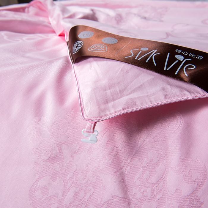 91家纺网 家纺一手货源 找家纺 香夫 2021新款40S大提花纯蚕丝被 卡诺-粉