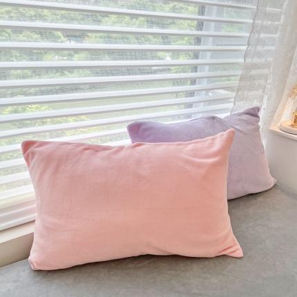 91家纺网 家纺一手货源 找家纺 （总）慕尚2022新款纯色搭色奶油席牛奶绒枕套48*74cm