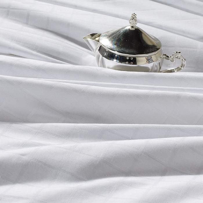 91家纺网 家纺一手货源 找家纺 香夫 2021新款40S贡缎一线格纯蚕丝被 一线格-白色