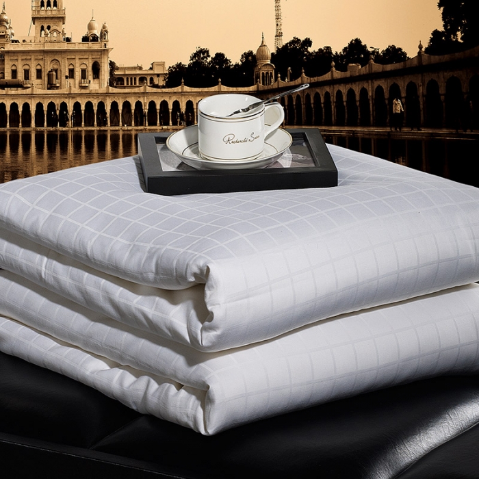 91家纺网 家纺一手货源 找家纺 香夫 2021新款40S贡缎一线格纯蚕丝被 一线格-白色