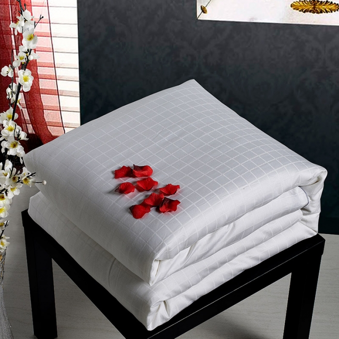 91家纺网 家纺一手货源 找家纺 香夫 2021新款40S贡缎一线格纯蚕丝被 一线格-白色