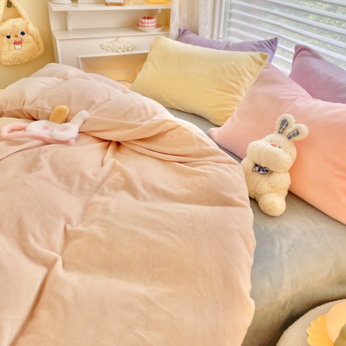 91家纺网 家纺一手货源 找家纺 慕尚 2022新款纯色搭色奶油席牛奶绒四件套 少女-奶茶