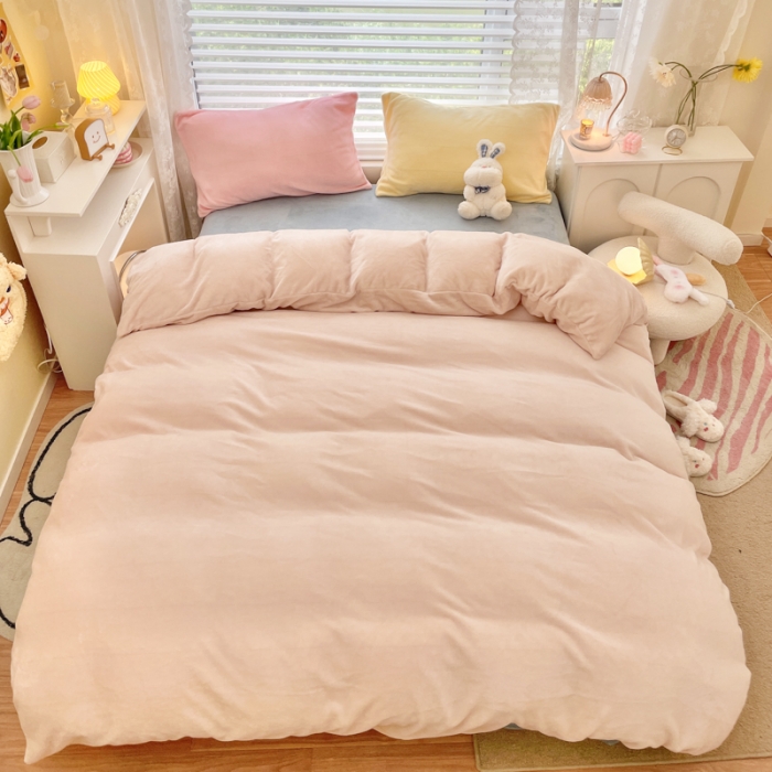 91家纺网 家纺一手货源 找家纺 慕尚 2022新款纯色搭色奶油席牛奶绒四件套 少女-奶茶