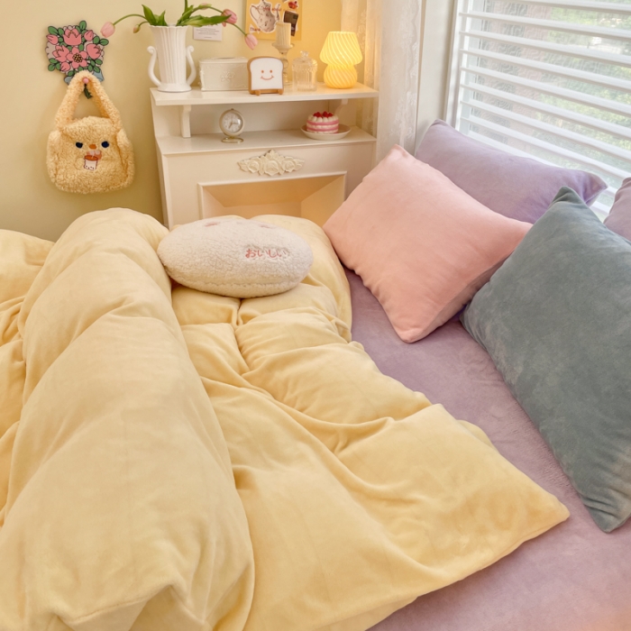 91家纺网 家纺一手货源 找家纺 慕尚 2022新款纯色搭色奶油席牛奶绒四件套 少女-暖黄