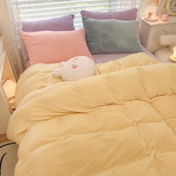 91家纺网 家纺一手货源 找家纺 慕尚 2022新款纯色搭色奶油席牛奶绒四件套 少女-暖黄