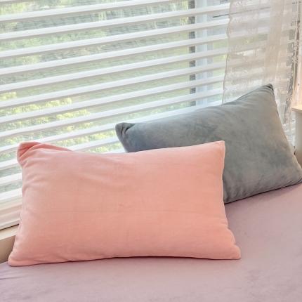 91家纺网 家纺一手货源 找家纺 慕尚2022新款纯色搭色奶油席牛奶绒枕套48*74cm粉+蓝