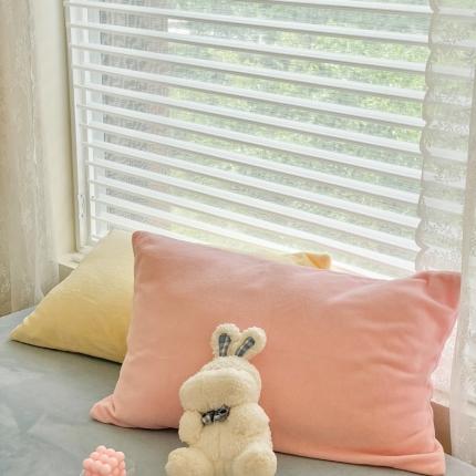 91家纺网 家纺一手货源 找家纺 慕尚2025纯色搭色奶油席牛奶绒枕套48*74cm 黄色+玉