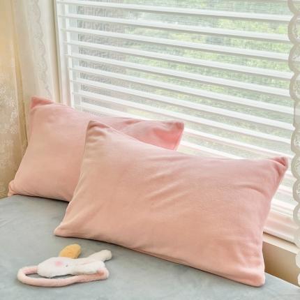 91家纺网 家纺一手货源 找家纺 慕尚2022新款纯色搭色奶油席牛奶绒枕套48*74cm 浅玉