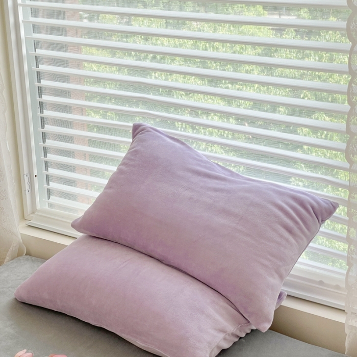 91家纺网 家纺一手货源 找家纺 慕尚2022新款纯色搭色奶油席牛奶绒枕套48*74cm 浅紫