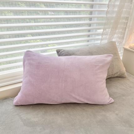 91家纺网 家纺一手货源 找家纺 慕尚2022新款纯色搭色奶油席牛奶绒枕套48*74cm紫+灰
