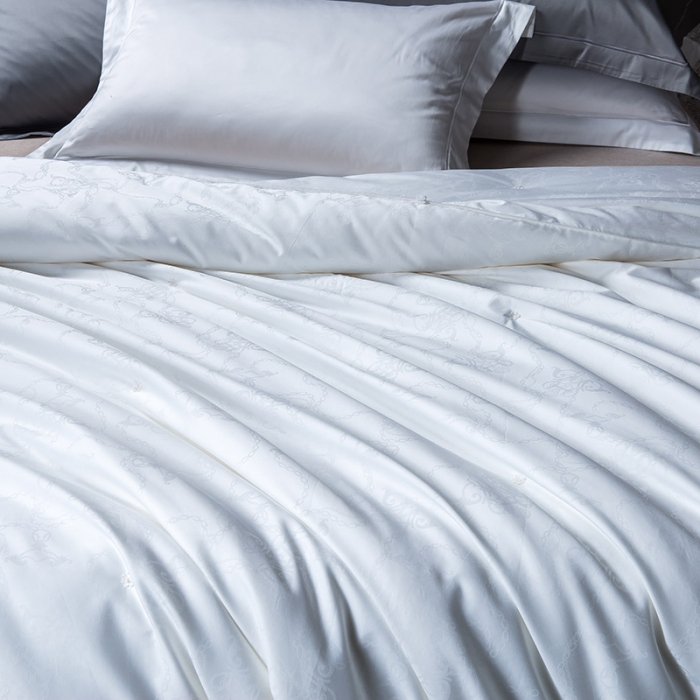 91家纺网 家纺一手货源 找家纺 香夫 2021新款60S全棉提花爱马仕纯蚕丝被 白色