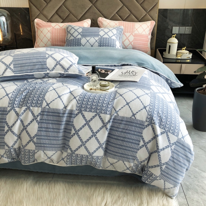 91家纺网 家纺一手货源 找家纺 慕尚 2022新款雕花绒立体牛奶绒轻奢系列四件套 华夫蓝