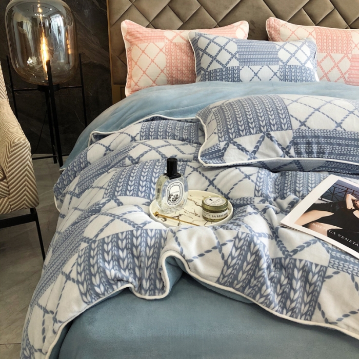 91家纺网 家纺一手货源 找家纺 慕尚 2022新款雕花绒立体牛奶绒轻奢系列四件套 华夫蓝