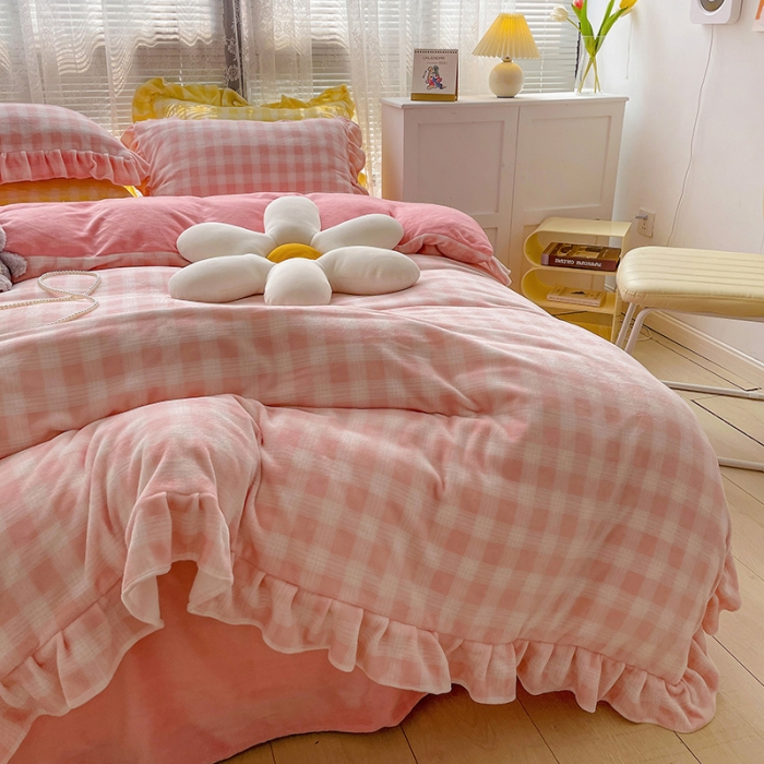 91家纺网 家纺一手货源 找家纺 （总）慕尚 2022新款花边奶油格子牛奶绒四件套