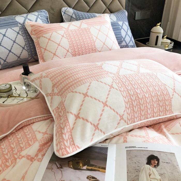 91家纺网 家纺一手货源 找家纺 慕尚 2022新款雕花绒立体牛奶绒轻奢系列四件套 华夫玉