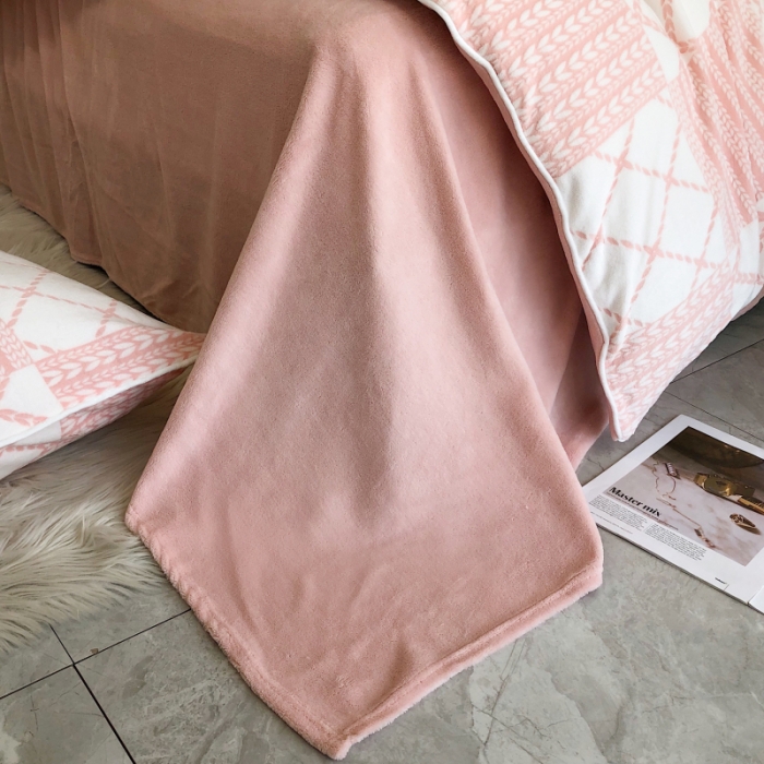 91家纺网 家纺一手货源 找家纺 慕尚 2022新款雕花绒立体牛奶绒轻奢系列四件套 华夫玉