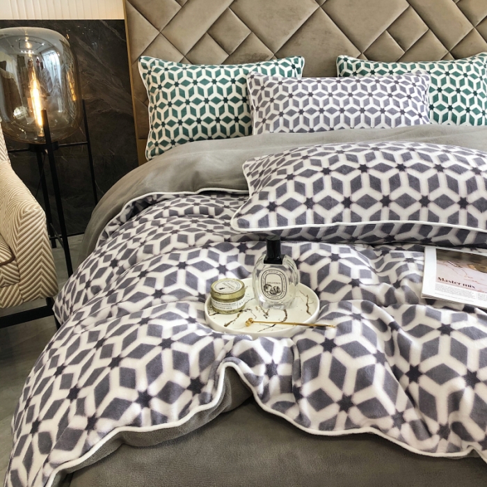 91家纺网 家纺一手货源 找家纺 慕尚 2022新款雕花绒立体牛奶绒轻奢系列四件套 洛奇灰