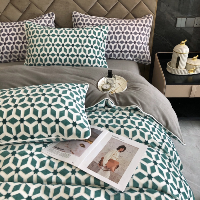 91家纺网 家纺一手货源 找家纺 慕尚 2022新款雕花绒立体牛奶绒轻奢系列四件套 洛奇绿