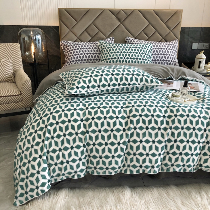 91家纺网 家纺一手货源 找家纺 慕尚 2022新款雕花绒立体牛奶绒轻奢系列四件套 洛奇绿