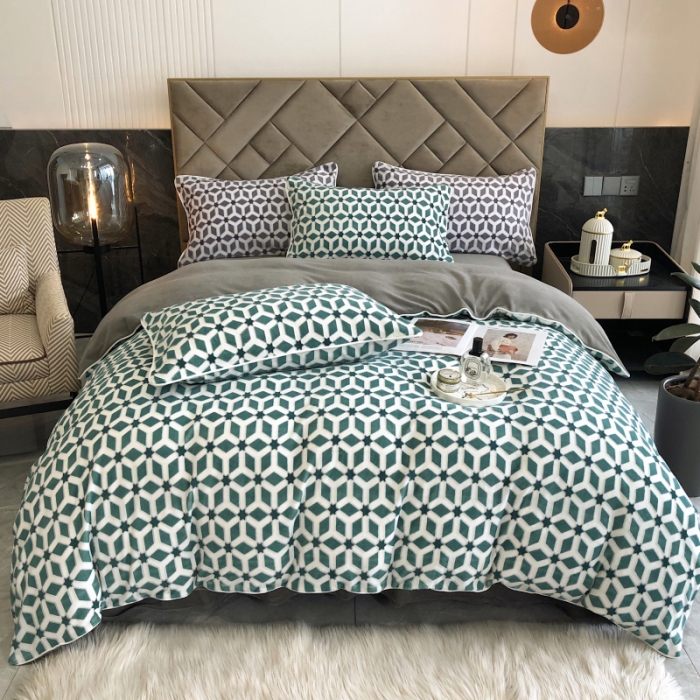 91家纺网 家纺一手货源 找家纺 慕尚 2022新款雕花绒立体牛奶绒轻奢系列四件套 洛奇绿