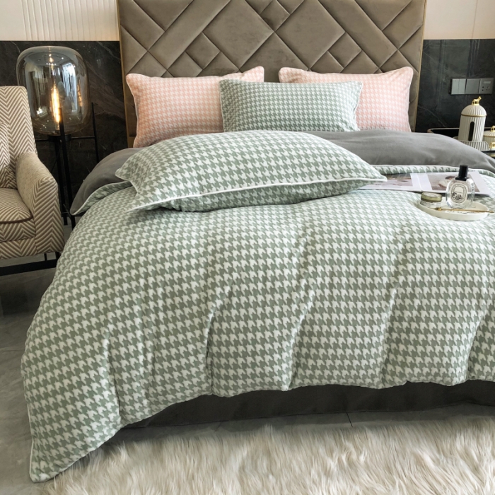 91家纺网 家纺一手货源 找家纺 慕尚 2022新款雕花绒立体牛奶绒轻奢系列四件套 千鸟格绿