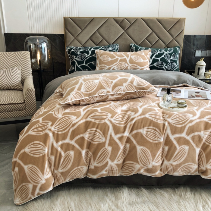 91家纺网 家纺一手货源 找家纺 慕尚 2022新款雕花绒立体牛奶绒轻奢系列四件套 树叶卡其