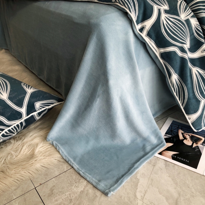 91家纺网 家纺一手货源 找家纺 慕尚 2022新款雕花绒立体牛奶绒轻奢系列四件套 树叶蓝