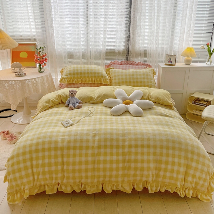 91家纺网 家纺一手货源 找家纺 慕尚2022新款花边奶油格子牛奶绒四件套 花边 奶油格子-黄