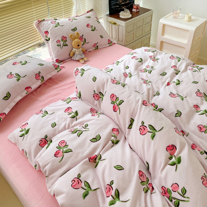 91家纺网 家纺一手货源 找家纺 慕尚 2022新款田园花卉类牛奶绒单被套 花摇