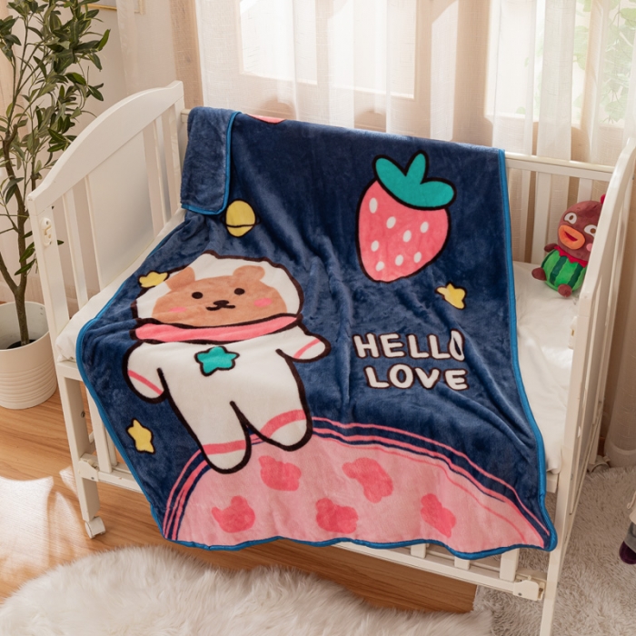 91家纺网 家纺一手货源 找家纺 卡奥家纺 2021新款大版卡通毛毯儿童抱被盖毯 太空熊