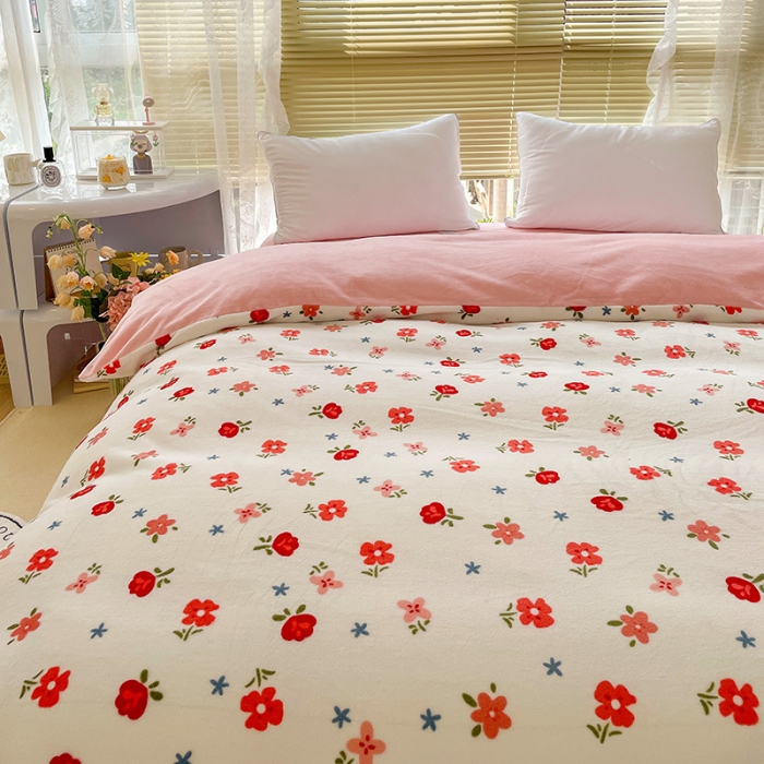 91家纺网 家纺一手货源 找家纺 慕尚 2022新款田园花卉类牛奶绒单被套 浅碎时光