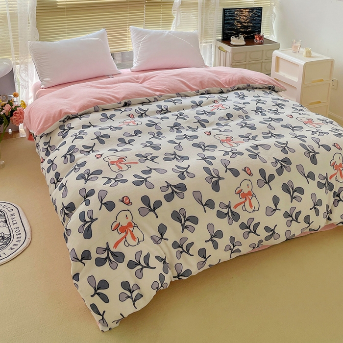 91家纺网 家纺一手货源 找家纺 慕尚 2022新款田园花卉类牛奶绒单被套 小花兔